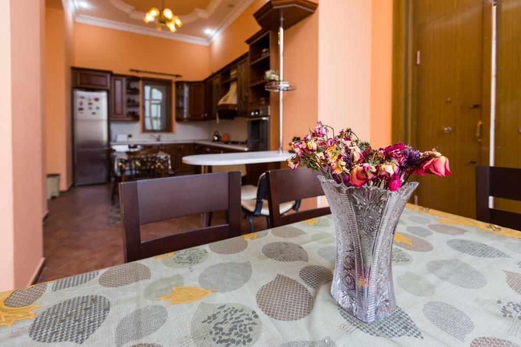 Апартаменты Royal Suite Apartment on Nizami Street Баку-119