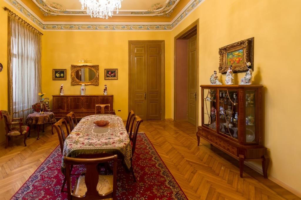 Апартаменты Royal Suite Apartment on Nizami Street Баку-54