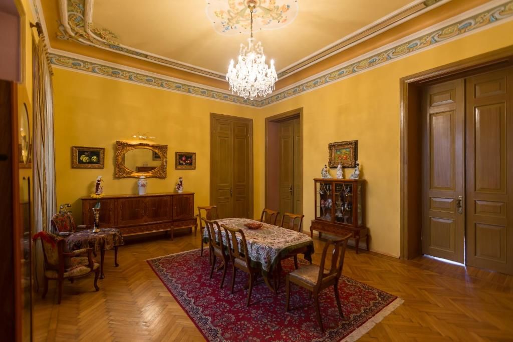 Апартаменты Royal Suite Apartment on Nizami Street Баку-55