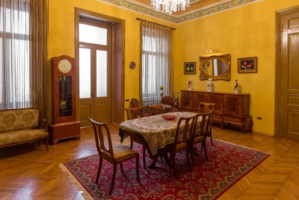 Апартаменты Royal Suite Apartment on Nizami Street Баку-77