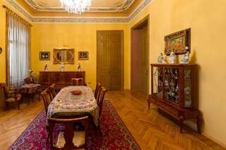 Апартаменты Royal Suite Apartment on Nizami Street Баку Апартаменты-24